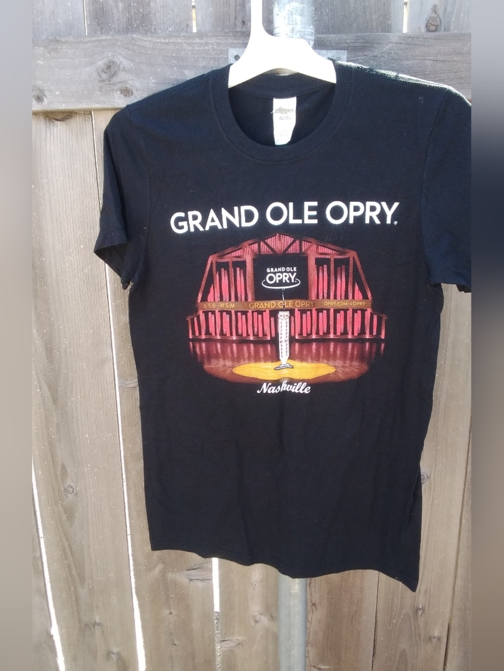 Gildan Black Grand Ole Opry Nashville Short Sleeve Tee